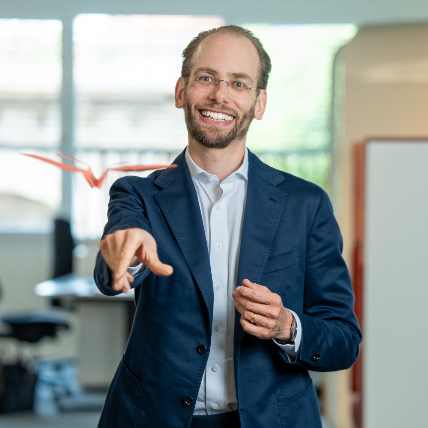 Dr. Dominik Elser