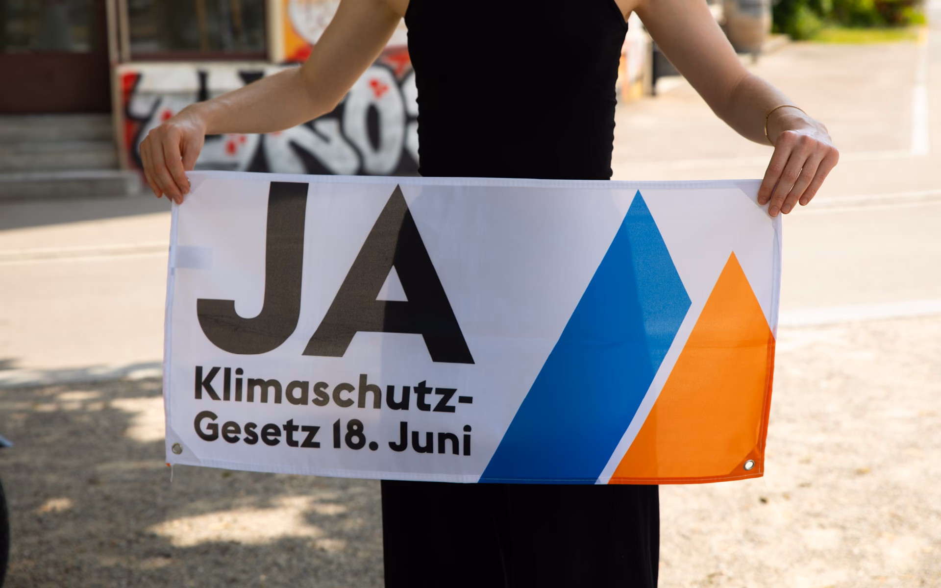 Fahne der Kampagne «Ja zum Klimaschutzgesetz»